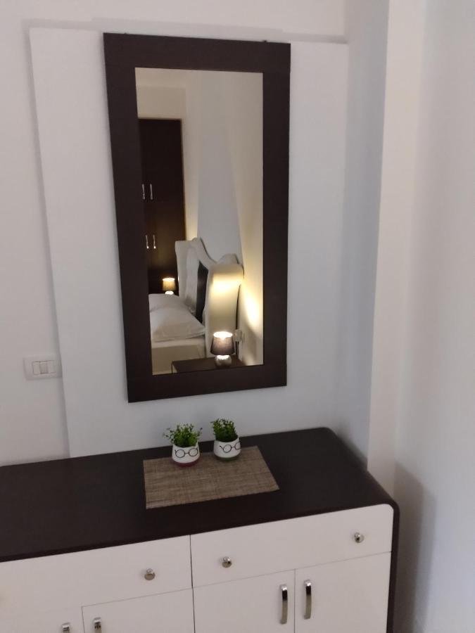 Artur Apartments Himare Quarto foto